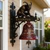 Krampus dekorativní závěsná ozdoba, Vítejte znamení Závěsná dekorace inspirovaná farmou, Nástěnný litinový/pryskyřičný venkovní akcent, Tmavý vintage kousek pro