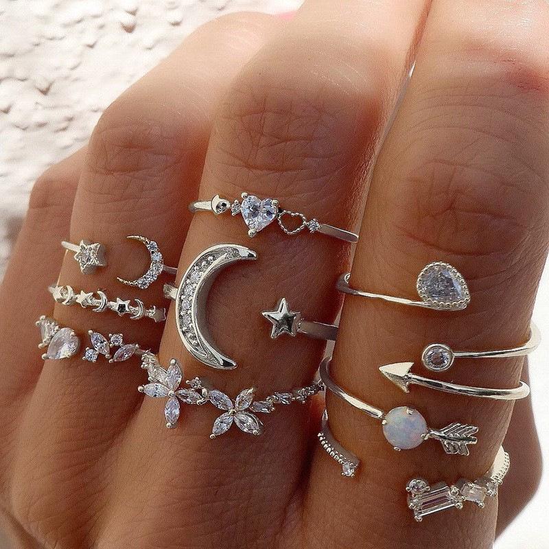 10-Piece Star and Moon, Heart, and Leaf Knuckle Ring Set - Creative Retro Women's Rings