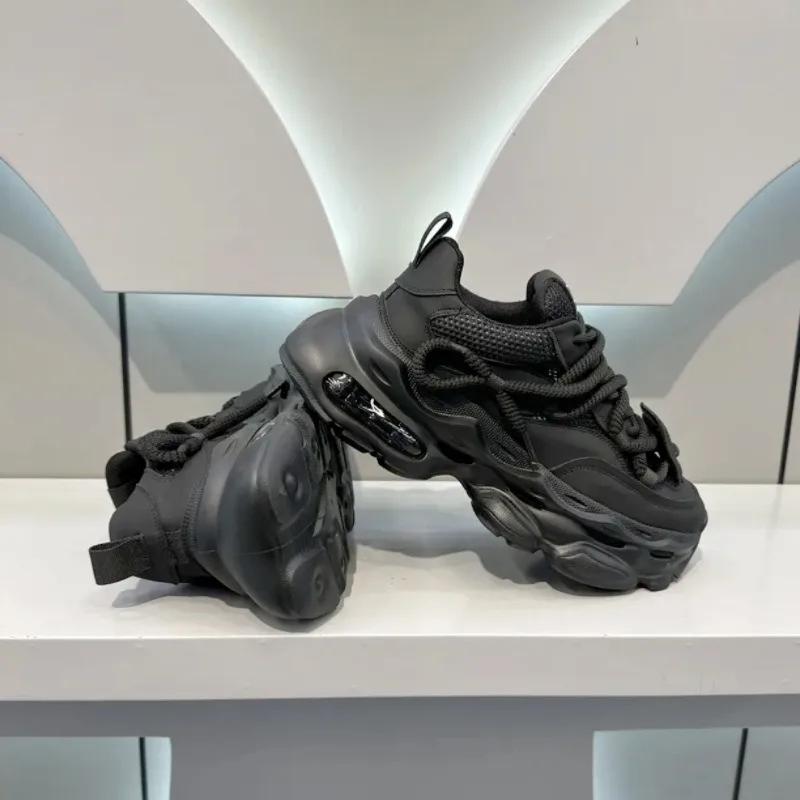 Klobige Sneaker Herren 2025Neue Plateau-Designer-Freizeitschuhe Bequeme Plateauhöhe Erhöhte Vulkanisierte Schuhe Tenis Masculino