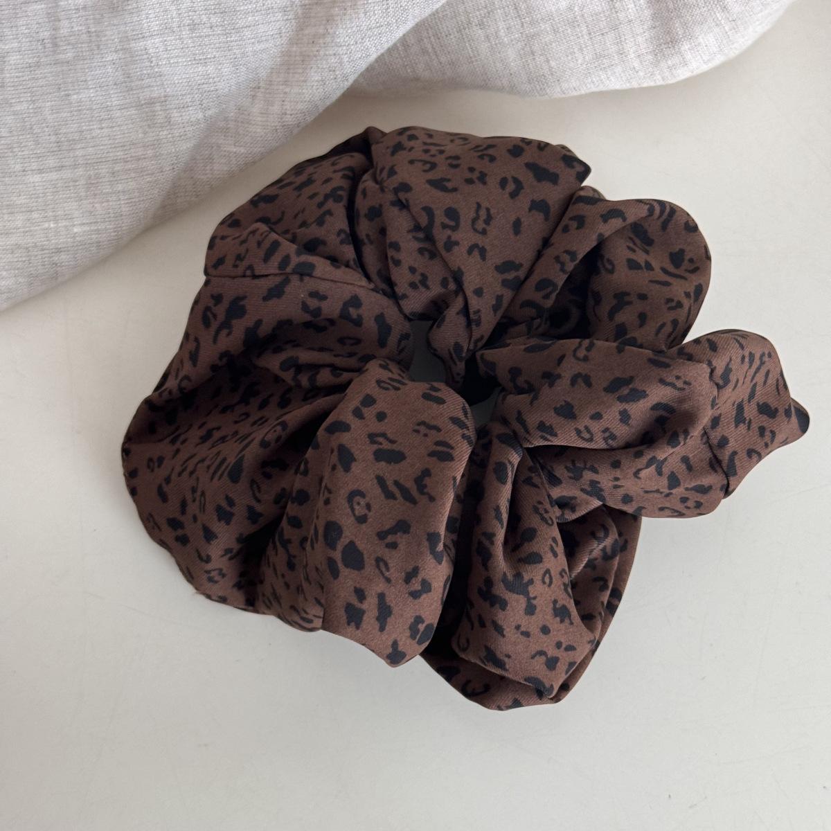 

1 Piece Leopard Print Scrunchies for Women Hair Scrunchy Bow Retro Chunky Ponytail Holder Premium Velvet Hair Ties Accessories