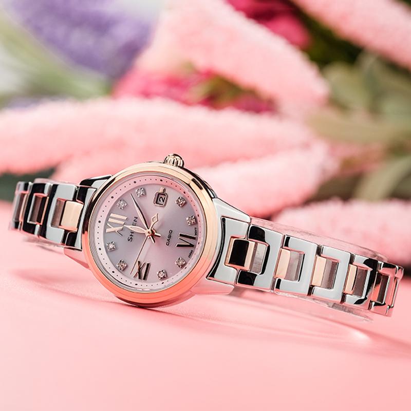 Casio SHEEN Solar Series Elegant Waterproof Solar Quartz Movement Stainless Steel Strap Japanese and Korean Watch Women's Watch SHE-4522SG-4A-person