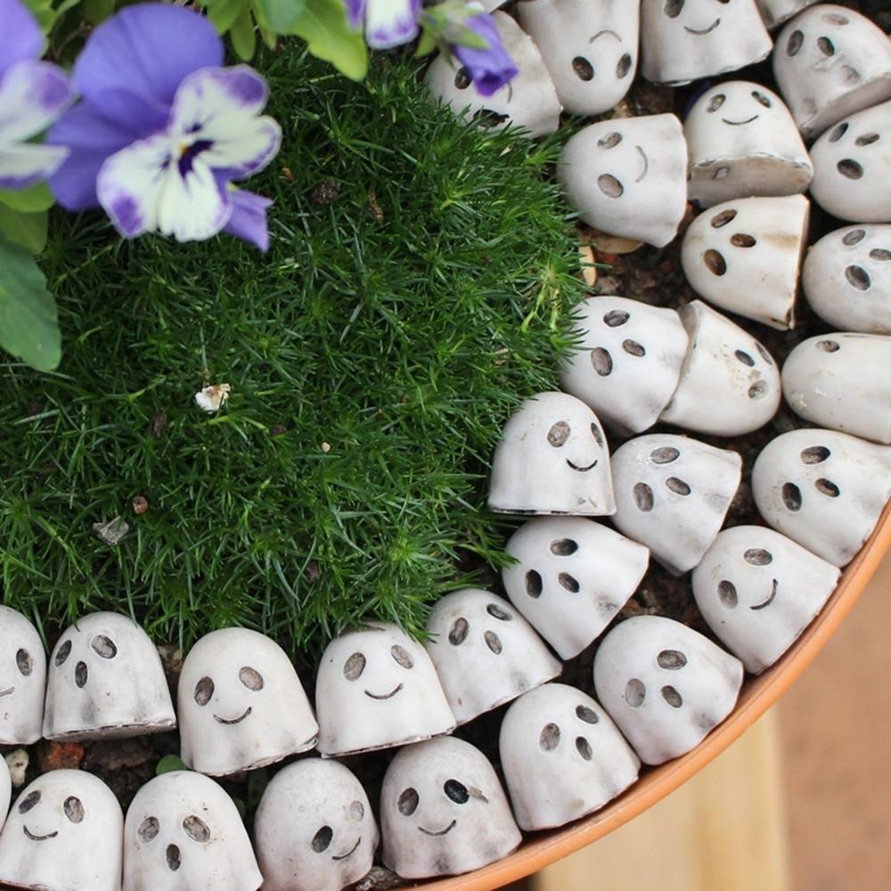Mini Joy Garden Ghost Ornament Resin Skull Statue Decorations  Halloween Party
