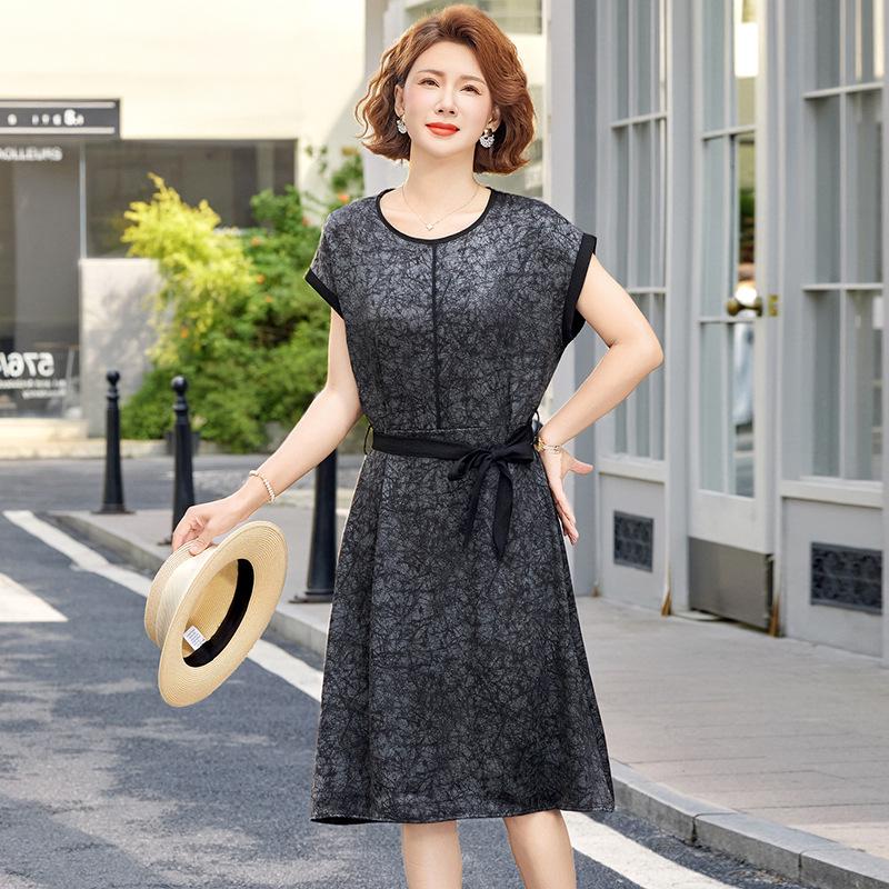 

Women s Floral Print Mid-Length Summer Dress - Casual, Loose, Lapel, Waist-Cinching, Plus Size, 2026 Mother s Style XL