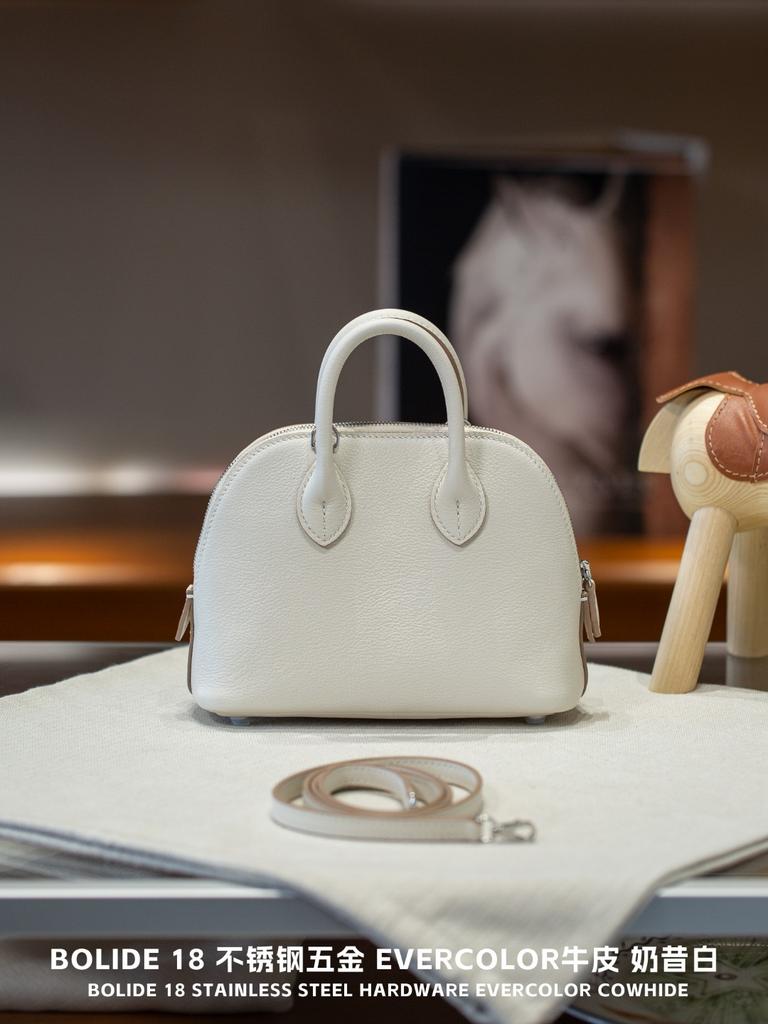 Mini Bolider 18 cm ungefütterte Schultertasche aus handgefertigtem Leder mit handgefertigtem Schulterriemen aus Evercolor-Leder