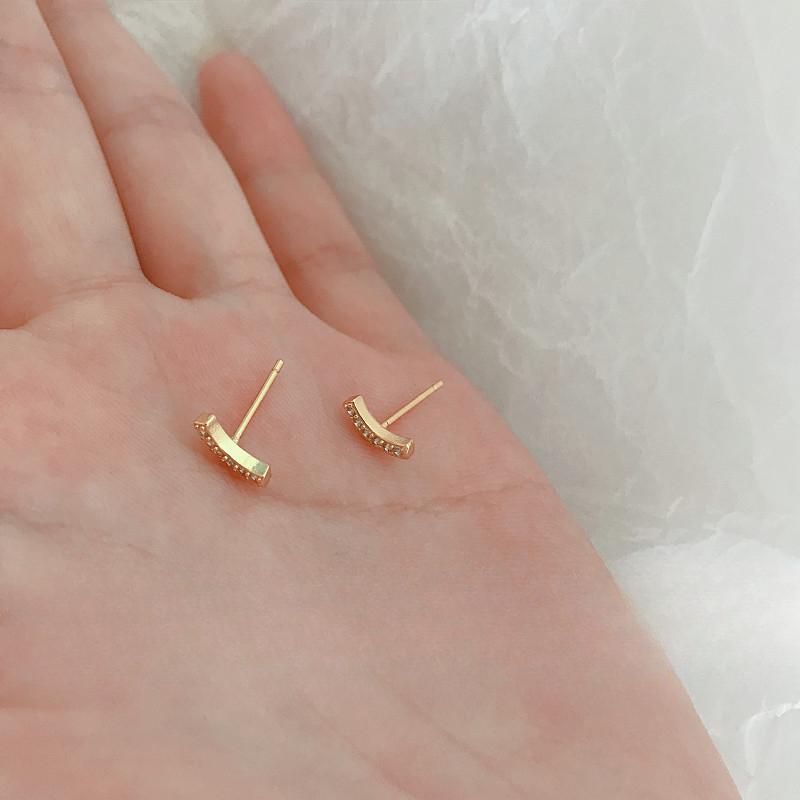 U-shaped Stud Earrings Women's Japanese and Korean Version Zircon Smile Earrings Simple Fashion Curved Earrings