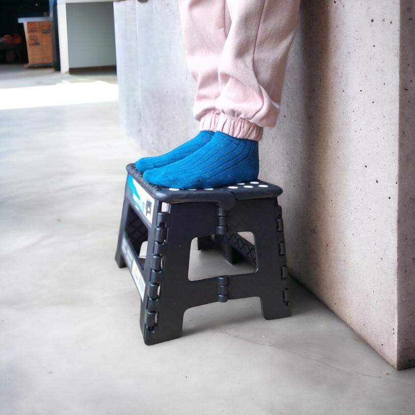 Folding Stool Sturdy Up To 100 Kg. Folding Platform Chair