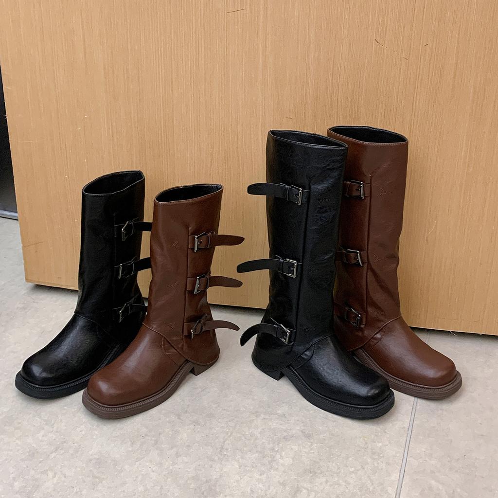 Martin boots women's retro brown round head pleated belt buckle locomotive boots 2025 new versatile thick-soled thick-heeled short boots