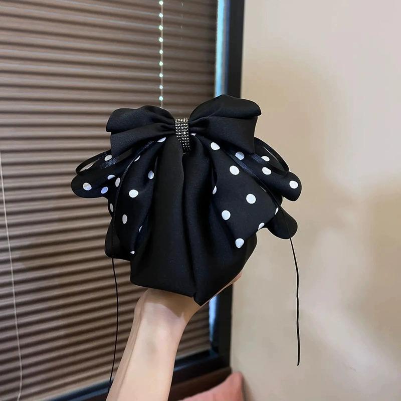 Pince à cheveux élégante en plumes - Design Nuage de Fée