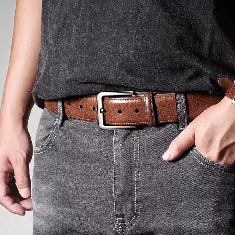 Classic Men Leather Belt With Vintage Style And Plant Motifs For Business Casual