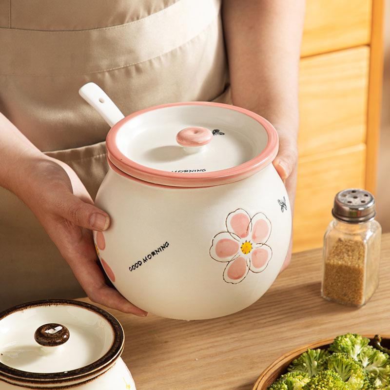 Japanese Ceramic Seasoning Jar with Lid and Spoon - Cute, High-Temperature Resistant Storage for Your Kitchen