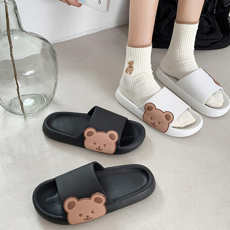 Gomgomi Wink Character Slippers Ivory - Size L 2860₽