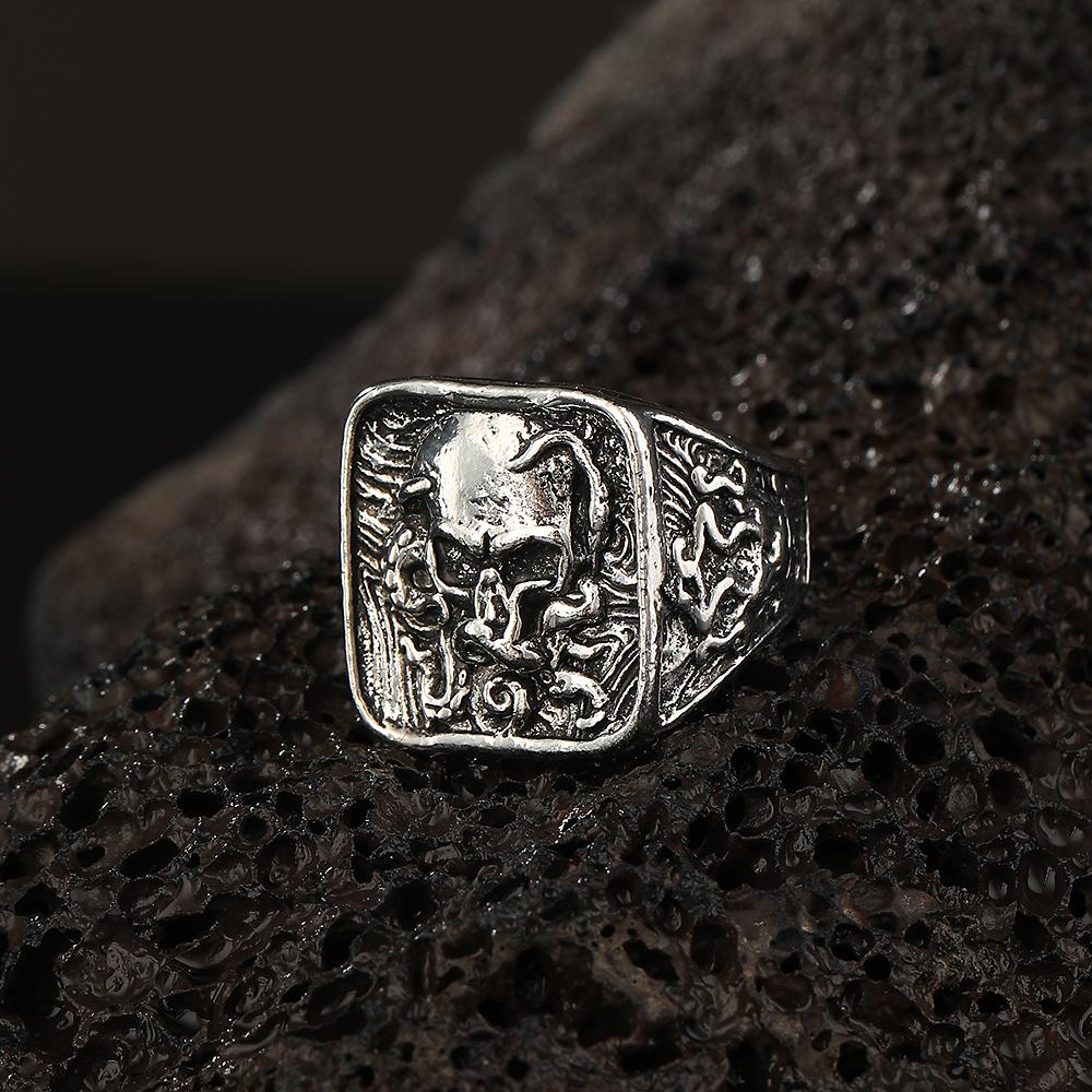 Boutique New Retro Simple New Punk Hip-hop Skull Personality Men's Open Ring Robot Ghost Head Jewelry