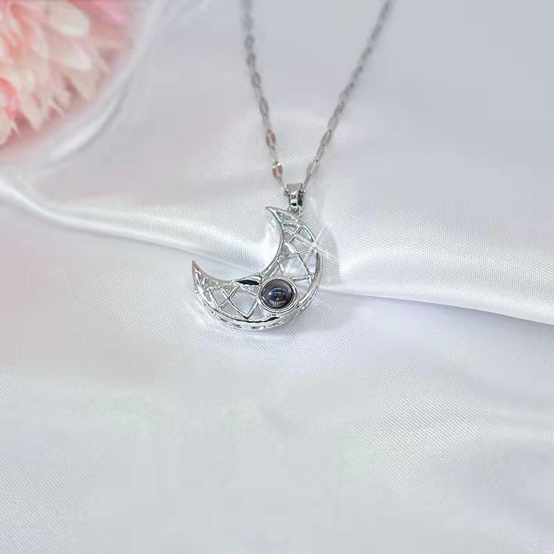 Sun And Moon Attraction Clavicle Chain 100 Kinds I Love You Language Projection Couple Necklace Simple Ladies Jewelry