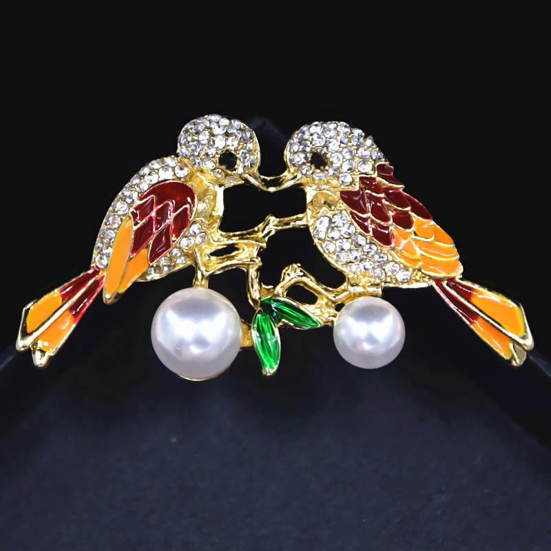 Trendy Rhinestone Kissing Lovebirds Brooch - Handmade Enamel Lapel Pin Accessory