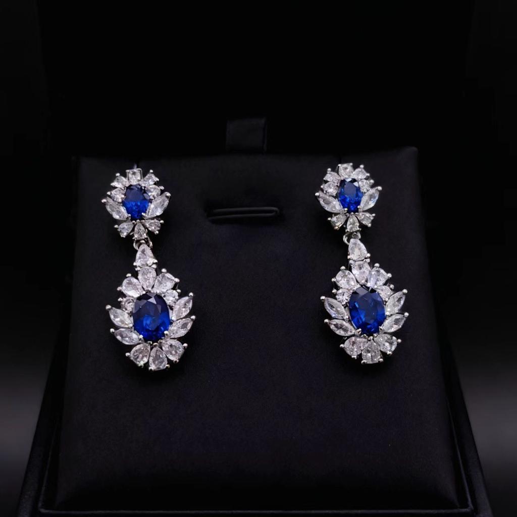 Vintage Colored Jewelry Set Simulation Sapphire Pendant 10 * 12 Stud Earrings 6 * 8 Ring 8 * 10 Three-Piece Jewelry Set