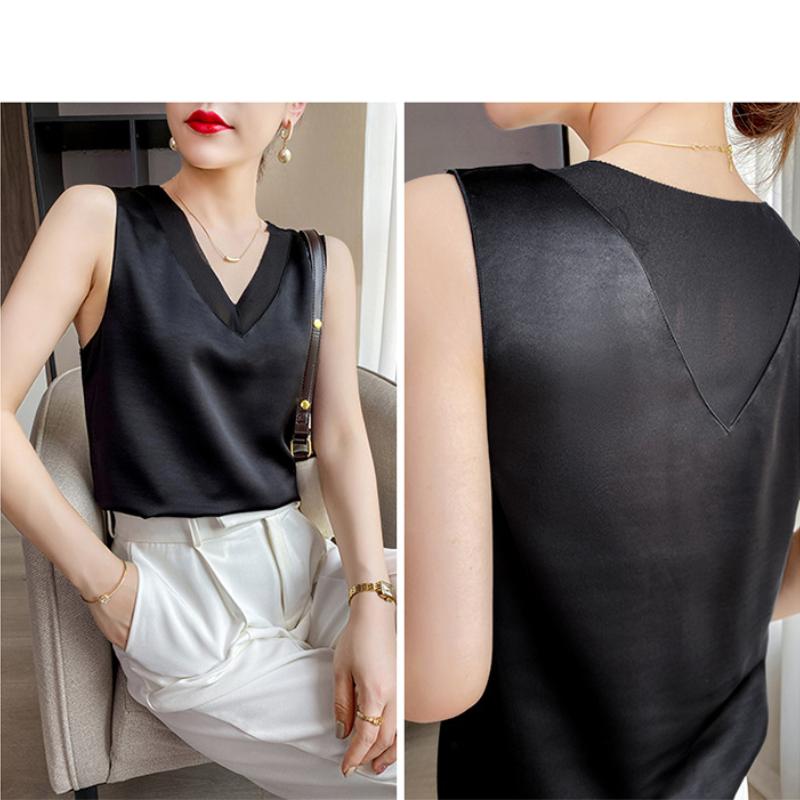 Camisole en soie glacée à col en V et épaules larges pour femme