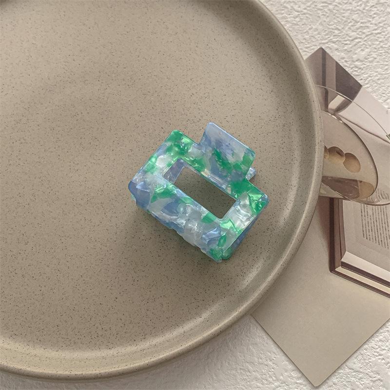 Korean Imitation Acetate High-End Shark Hair Clip - Elegant Hair Accessory for Stylish Looks