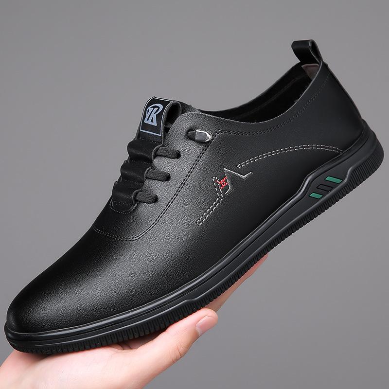 Men's shoes 2025 summer new versatile lightweight thin men's casual leather shoes one pedal soft-soled non-slip white shoes