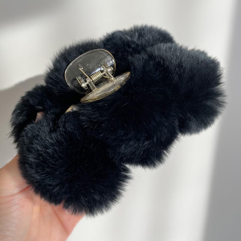 

Осенне-зимняя плюшевая заколка-акула – стильный, универсальный аксессуар для волос Grab Clip чёрный