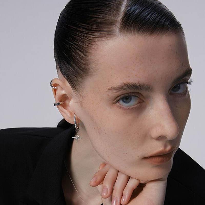 Korean Version of Fashion Temperament, No Earrings, Round Earrings, Female Bone Clips, Simple and Cold