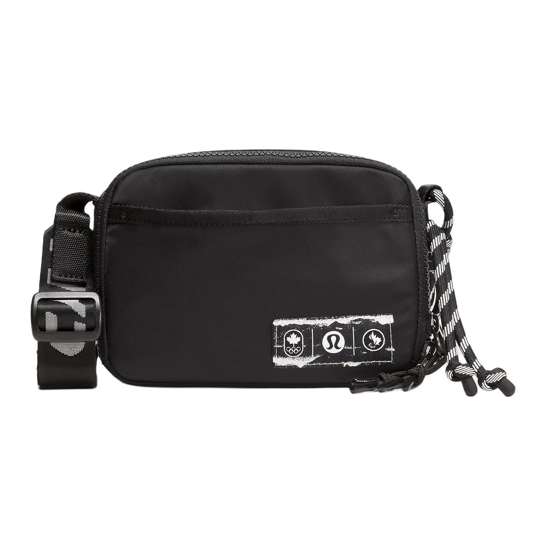 Lululemon 1.5L Future Heritage Canada Team Logo Nylon Shoulder Bag Unisex Shoulder Bag Black LU9CP8S-0001 Black/BLK