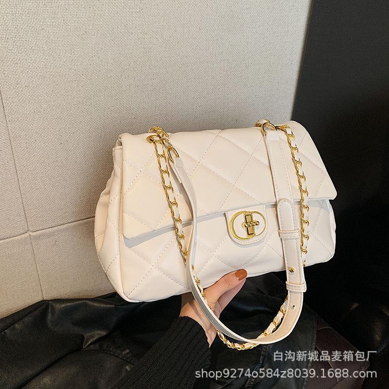 Niche Design Fashionable Diamond Chain Large Bag Women's 2025 New Temperament Women's Large-capacity Shoulder Messenger Bag