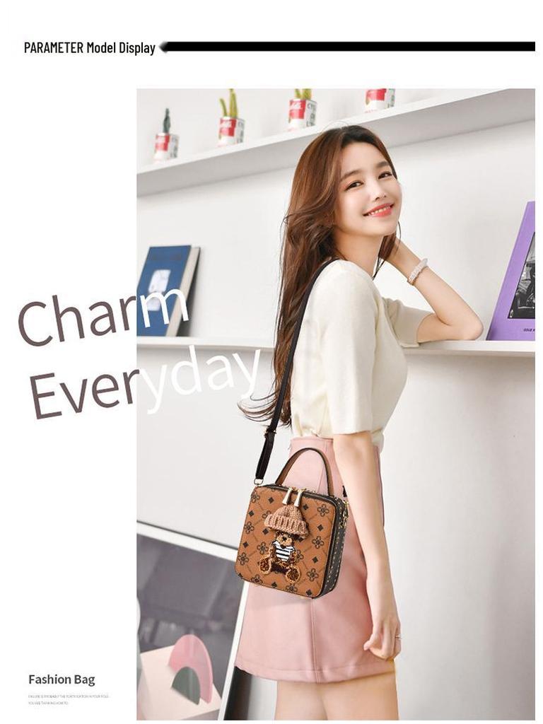 Women's Fashion Crossbody Bag 2025: Versatile High-End Small Square Handbag