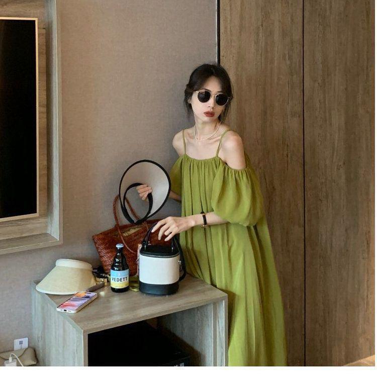 Women's Summer 2025 Green Spaghetti Strap Off-the-Shoulder Maxi Dress - Elegant French Beachwear