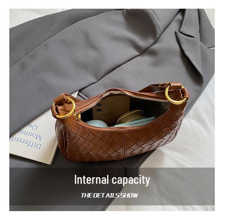 2025 Women's Versatile Woven Shoulder Bag - Fashionable Dumpling Style for Commuters