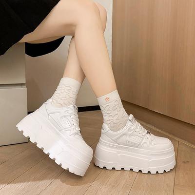 Scarpe bianche con plateau in pelle da donna, novità primavera e autunno 2025, con piccolo rialzo, versatili, scarpe basse, leggere, con suola morbida, scarpe muffin