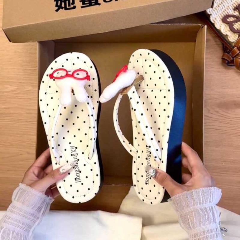 Flat-heeled Casual Flip-flops Women's Thick-soled Summer Popular Simple Home Wear Cool Slippers