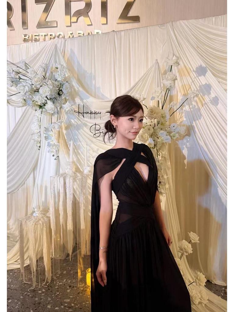 Elegant 2025 French Hepburn-Style Black Backless Ribbon Gown