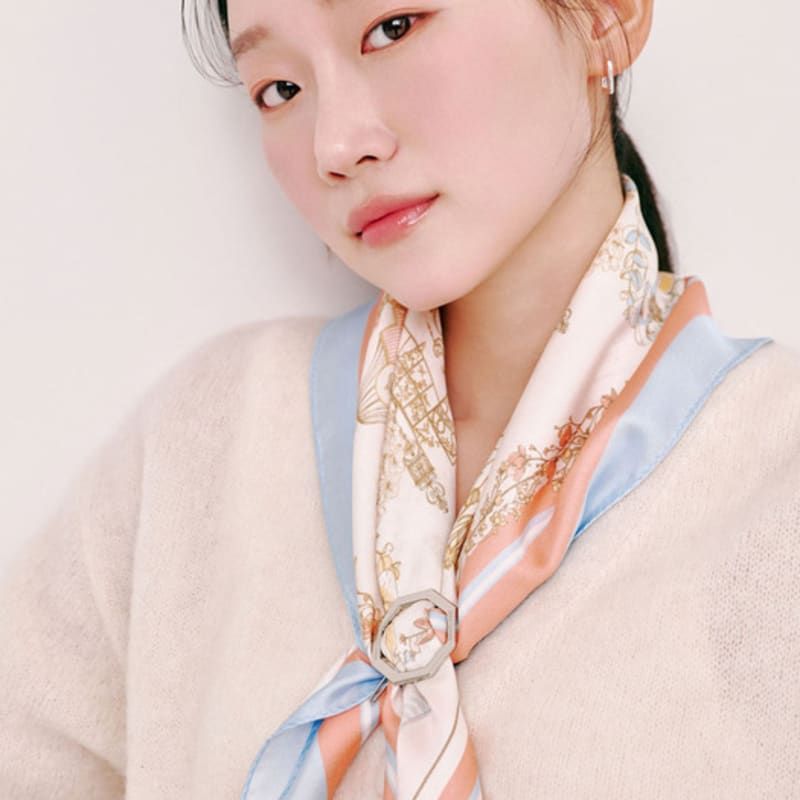 

Saint Luxure Floor Sky Blue Pink Sky Blue Pink