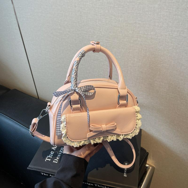 Spring and Summer Small Fresh Bowling Bag 2025 New Versatile Shoulder Messenger Bag Korean Version Fashion Portable Small Square Bag