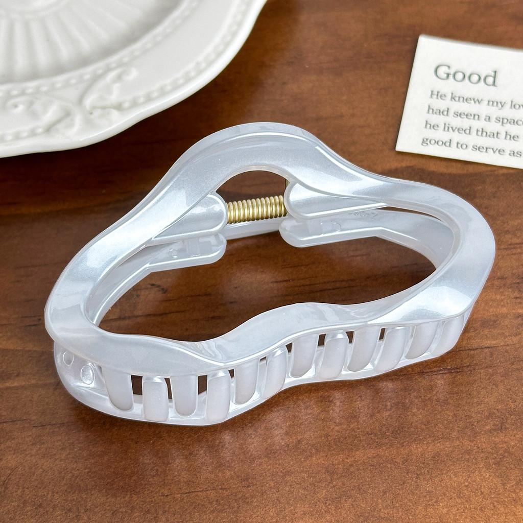 Stylish Candy Colored Medium Cloud Hair Clip In Trendy Geometric Design For Women