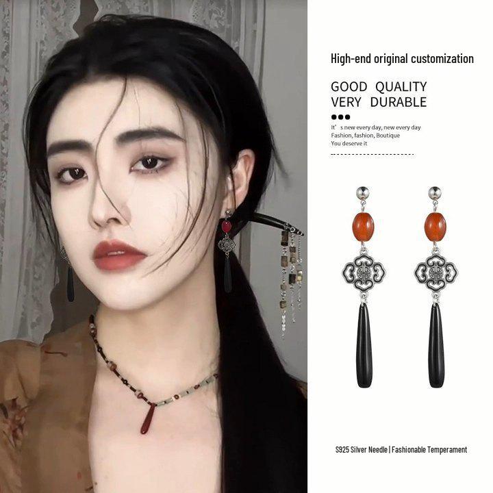 Geometrische Ohrringe im antiken Stil: Elegantes Design für Damen-Qipao-Accessoires