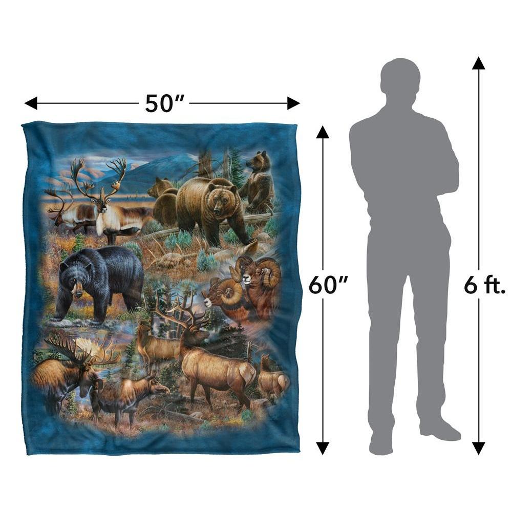JQ Licensing Cf-Jp Big Game Hunting Silky Supersoft Blanket