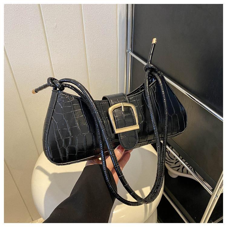 Stylish Vintage Women's Handbag 2024 Spring Fashionable Shoulder Bag Chic French Design