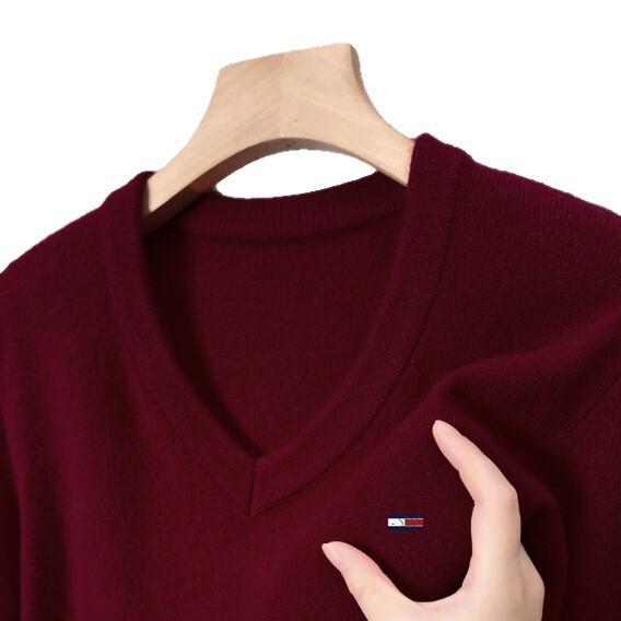 Suéter Autêntico Masculino Slim Fit Gola V em Cashmere - Manga Longa, Tamanho Grande