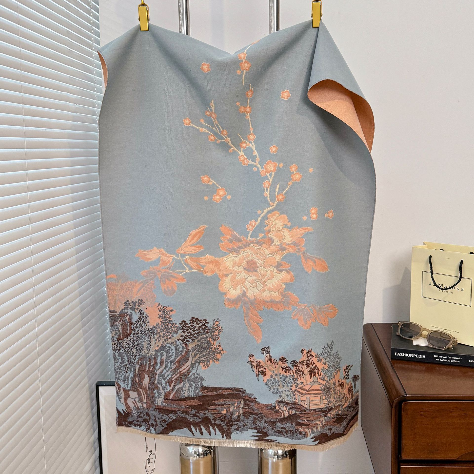 

Shawl With National Style High-End Scarf Dual-Purpose Winter Office Blanket Blanket To Keep Warm And High-End 185*65