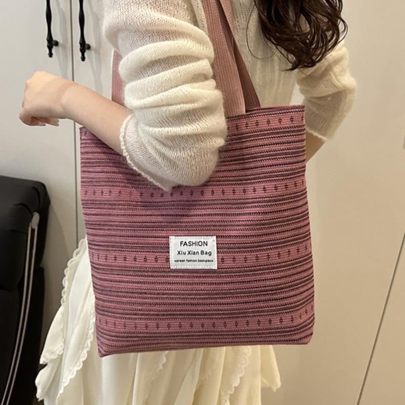 

2025 new embroidered five-pointed star deep and light striped denim shoulder bag large capacity student portable shopping bag серый
