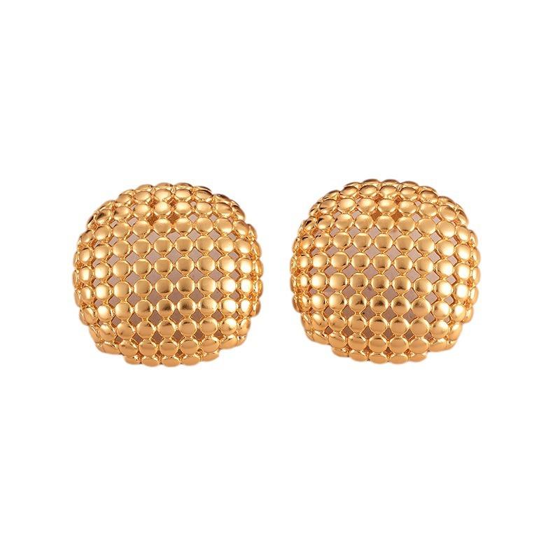 Simple and Fashionable Metal Wind Love Geometric Earrings Retro High-end Design Sense Niche European and American Gold Versatile Stud Earrings