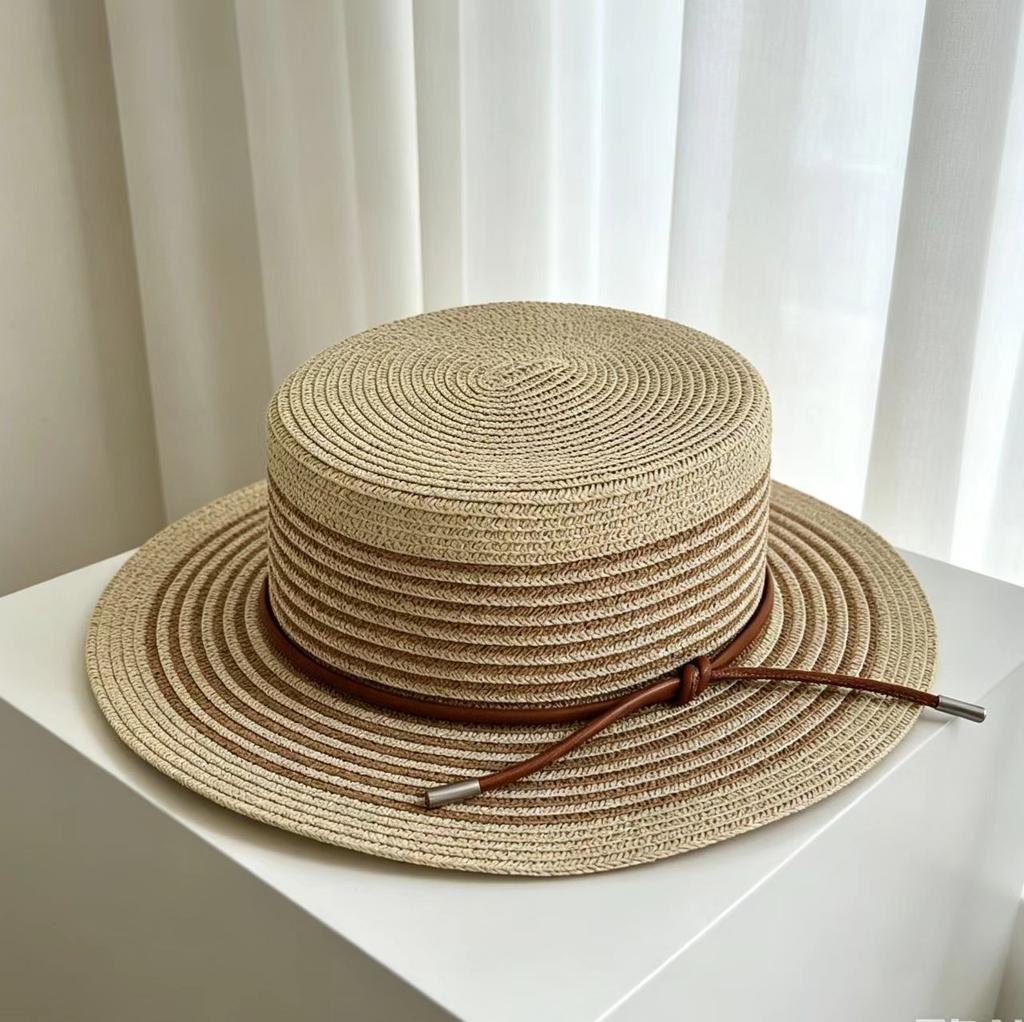 French Retro Flat-top Straw Hat Women's Summer Seaside Vacation Beach Visor Hat Straw Woven Sun Protection Hat Fashionable and Versatile