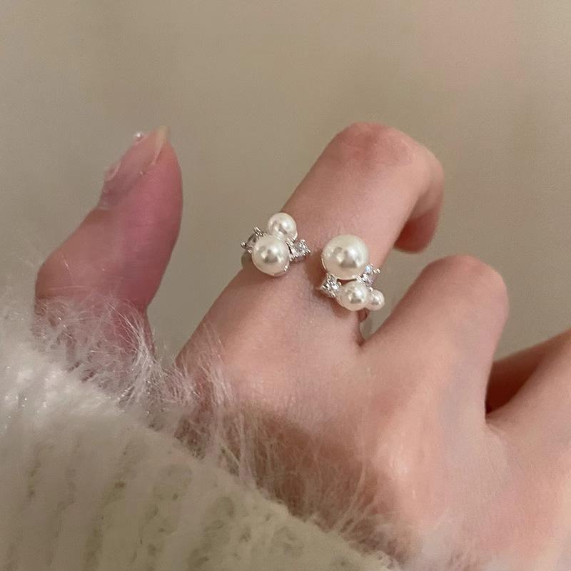 Adjustable Open Artistic Ring With Pearl And Zirconia For Women Chic And Elegant Style
