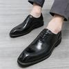 Modedesigner Neue Herren Rote Schwarze Schnür-Oxford-Schuhe Gentleman Formelle Hochzeitskleidung Homecoming Sapatos Tenis Masculino