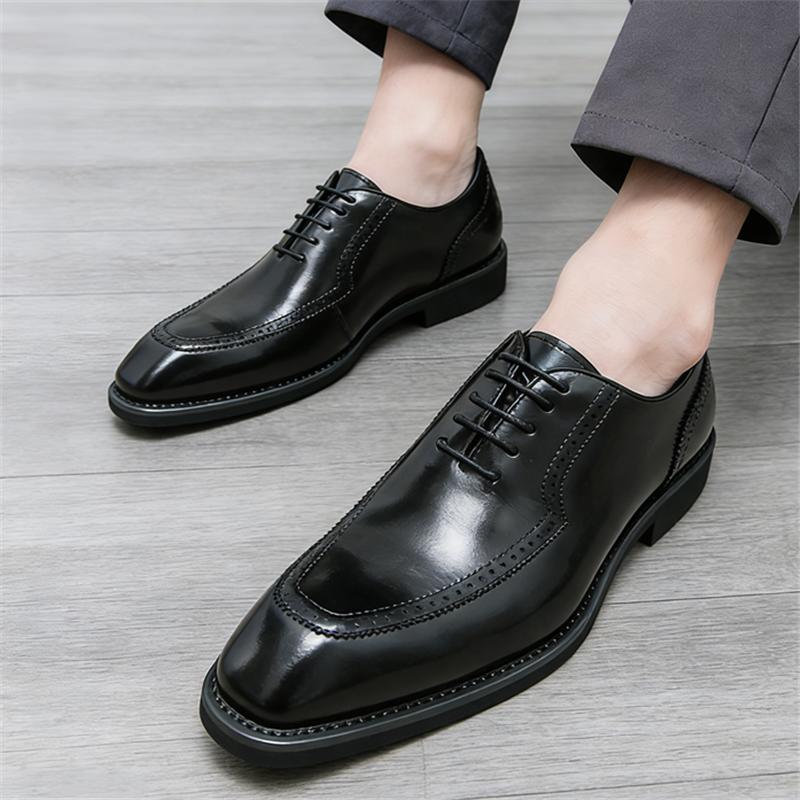 Modedesigner Neue Herren Rote Schwarze Schnür-Oxford-Schuhe Gentleman Formelle Hochzeitskleidung Homecoming Sapatos Tenis Masculino