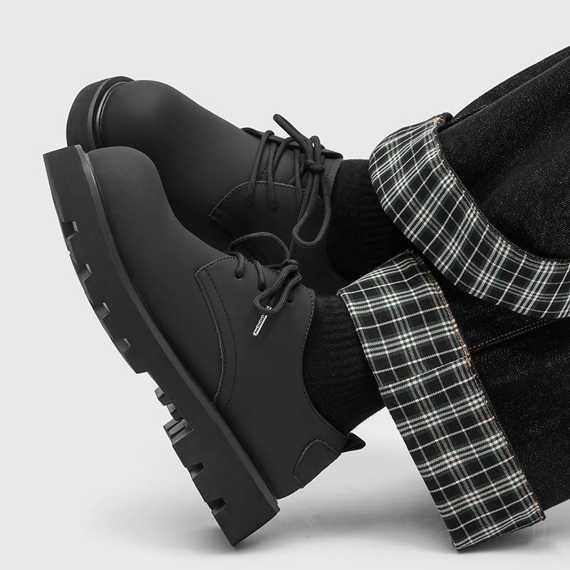 Men Thick Soles Low-cut Rhubarb Boots Soft Soles Non-slip Fashionable Men's Shoes