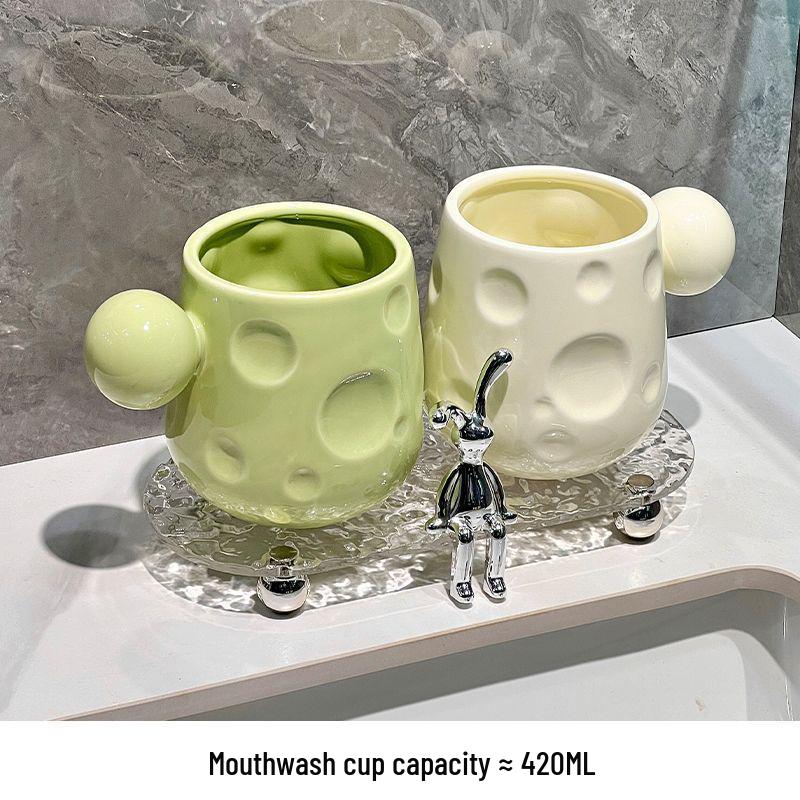 Luxury Ceramic Toothbrush Holder - Elegant High-End Design for Couples