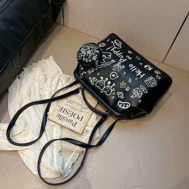 

This year, the popular super-hot small bag women s 2025 new commuter versatile double shoulder back bag multi-purpose portable tote bag чёрный