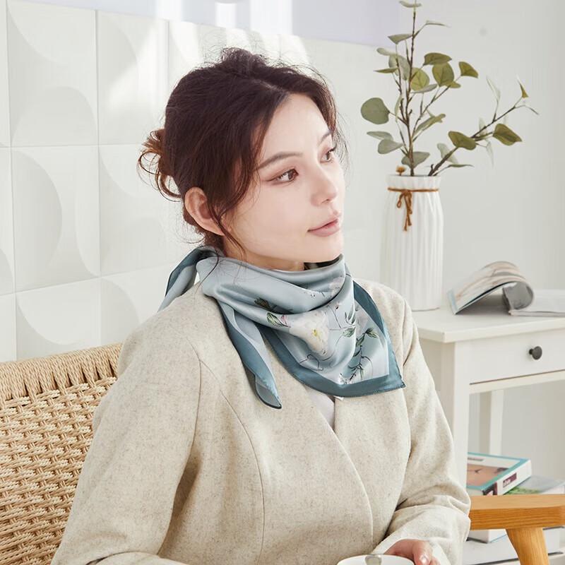 Hengyuanxiang New Chinese Style Silk Scarf - Nianhua